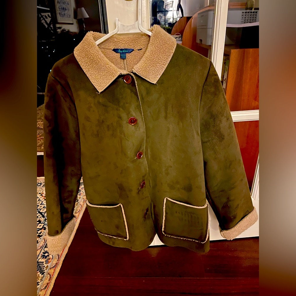 Boden women’s suede and shearling jacket. Size P.